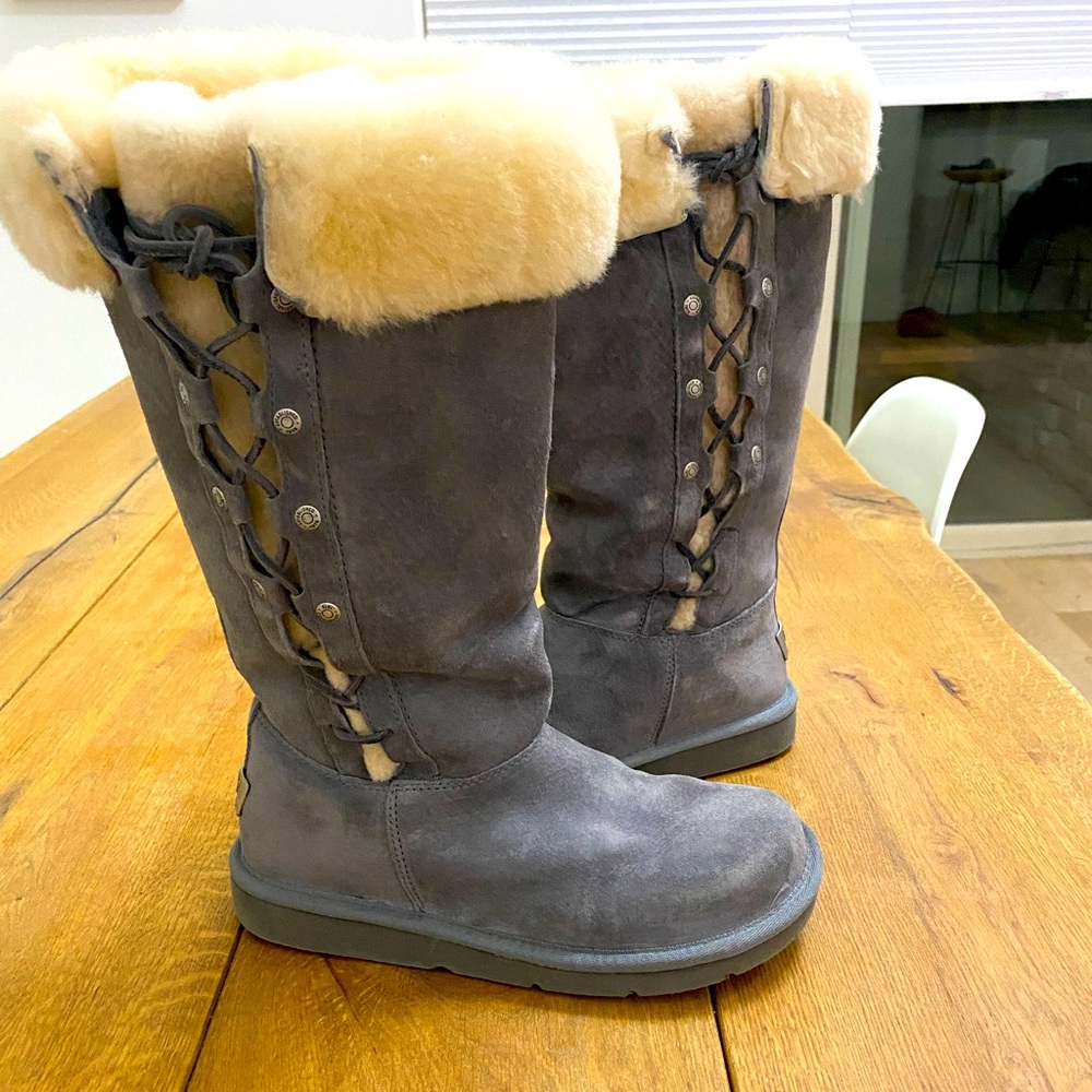 UGG Upside Gray Shearling Boot Size 7